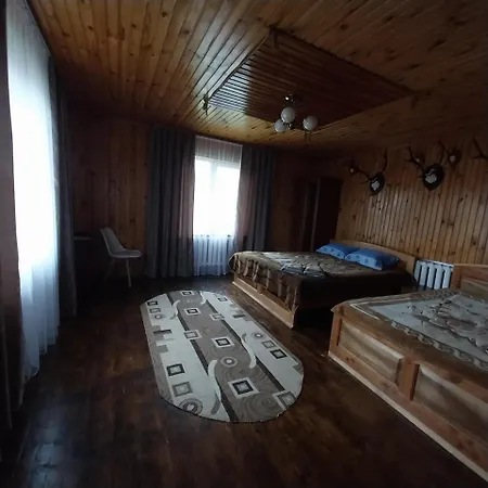 Ferienhaus затишний дім Jaremtsche